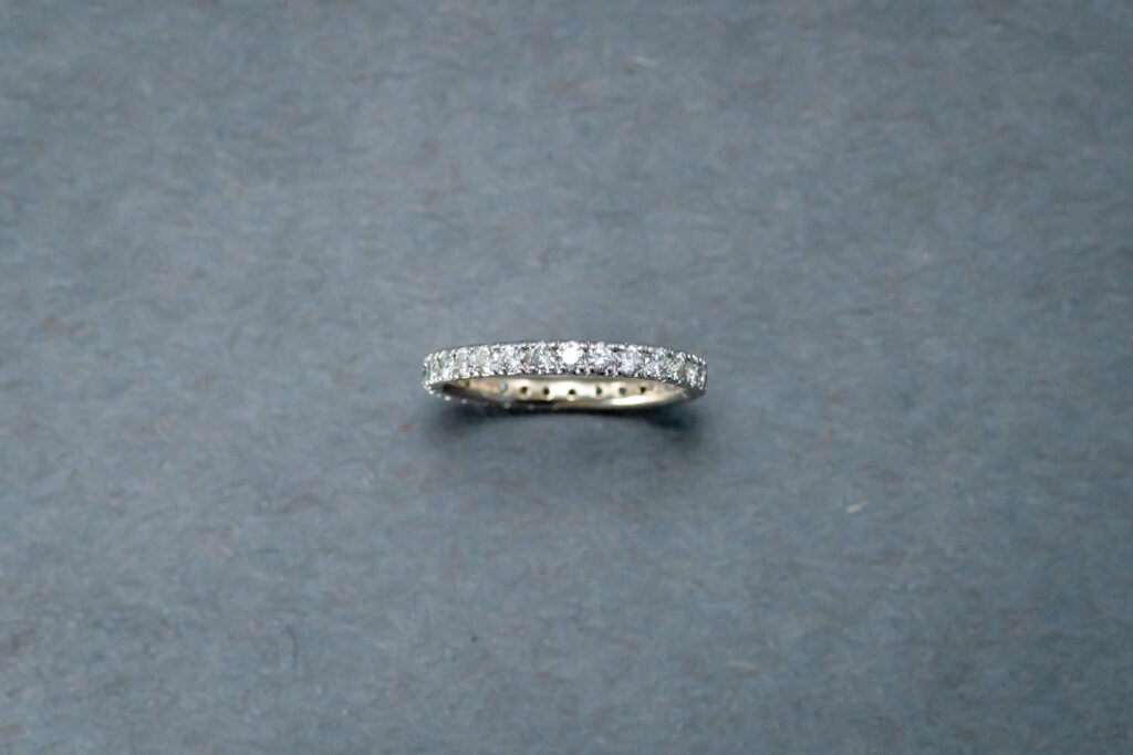 Thin Cartier ring 