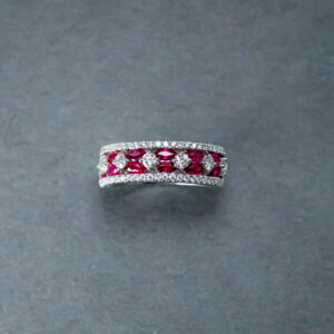Cartier ring with Pink gemstones 