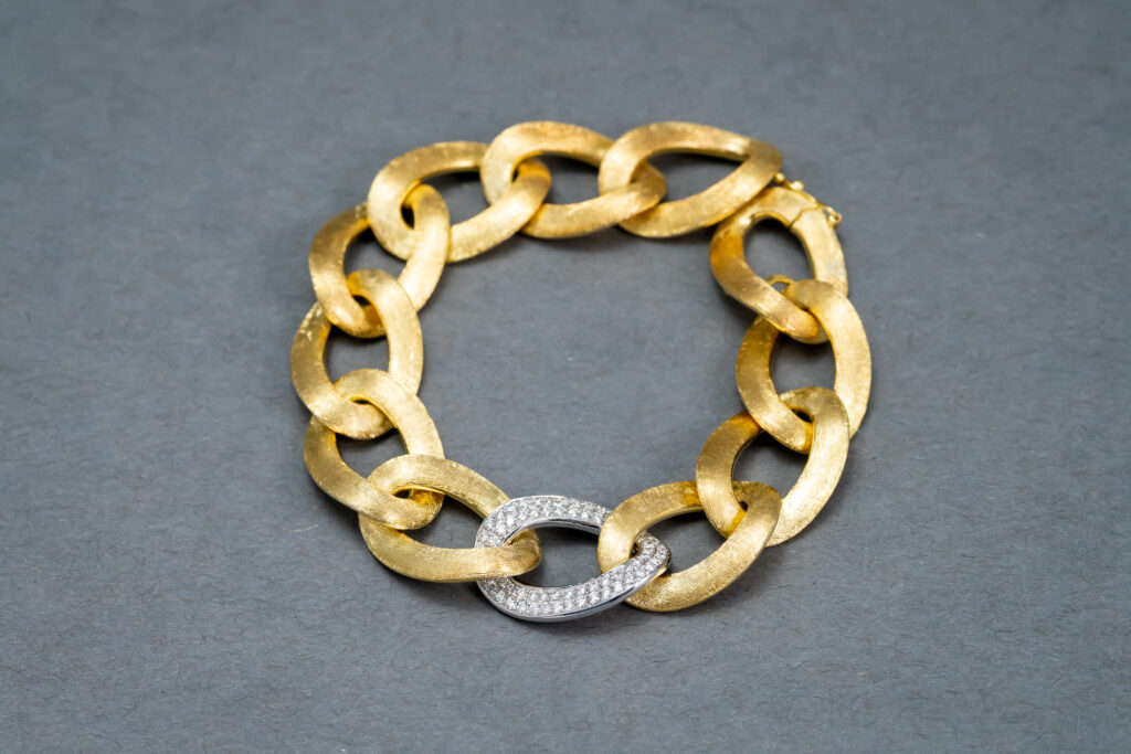 14k Yellow Gold Diamond bracelet 