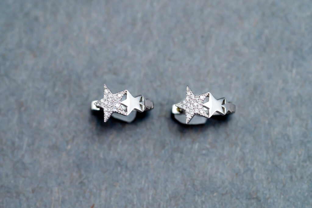 14k White Gold Diamond Star Huggie earrings 