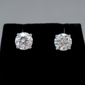 14k White Gold Diamond Stud earrings 