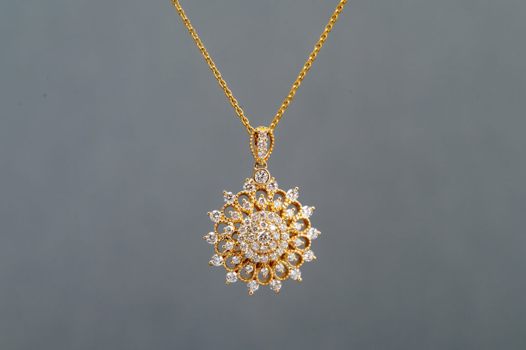 An exquisite silver and gold necklace