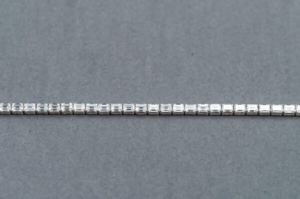 14k White Gold Diamond Emerald Cut Tennis Bracelet