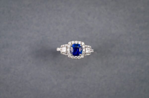 18k White Gold Sapphire and Diamond Ring