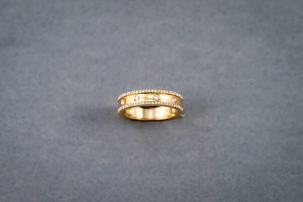 14k Yellow Gold Diamond Band