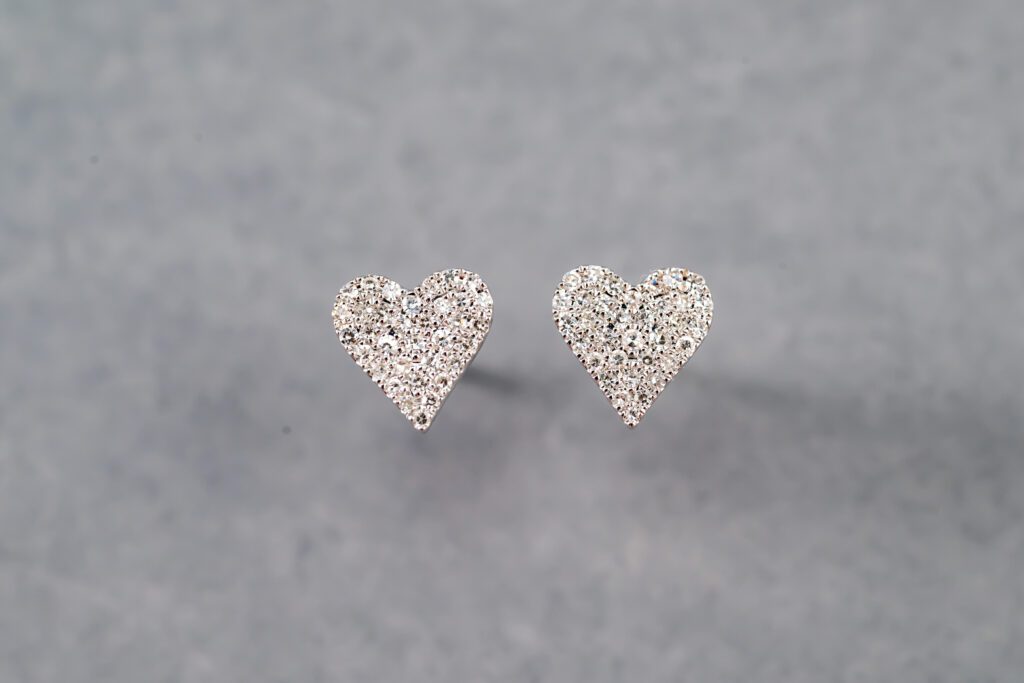 14k White Gold Diamond Heart Earrings