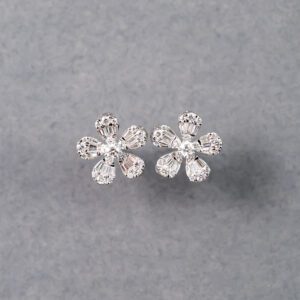 14k White Gold Diamond Stud Flower Earrings