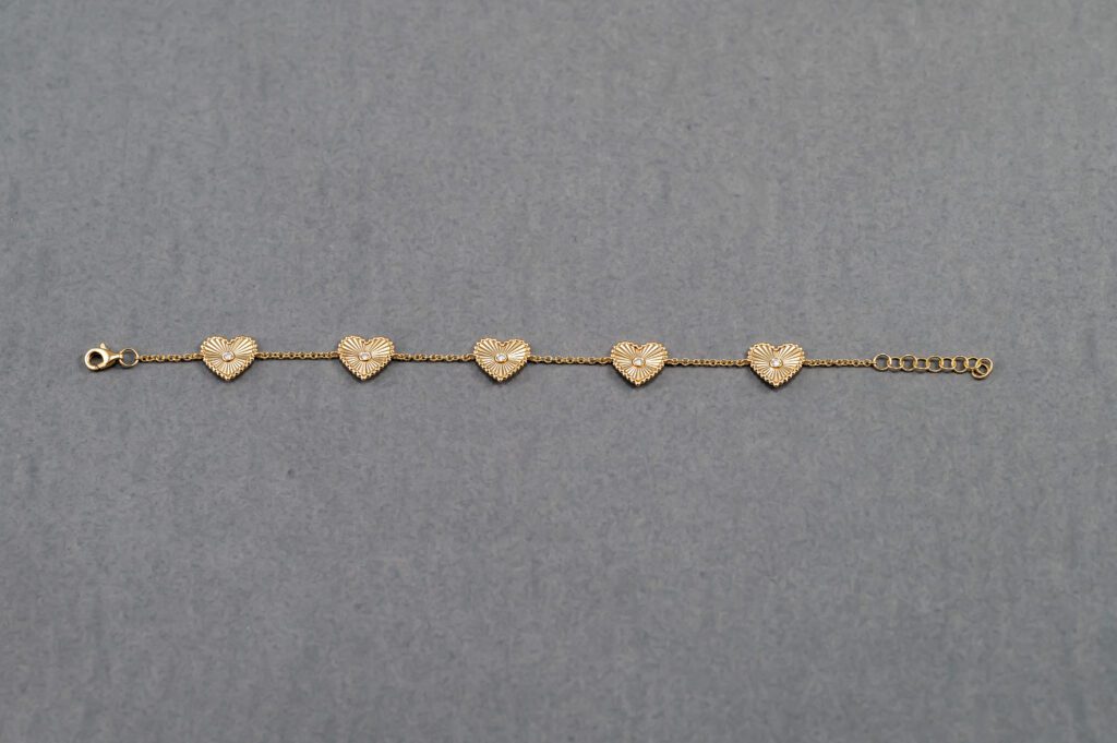 14k Yellow Gold Diamond Heart Bracelet