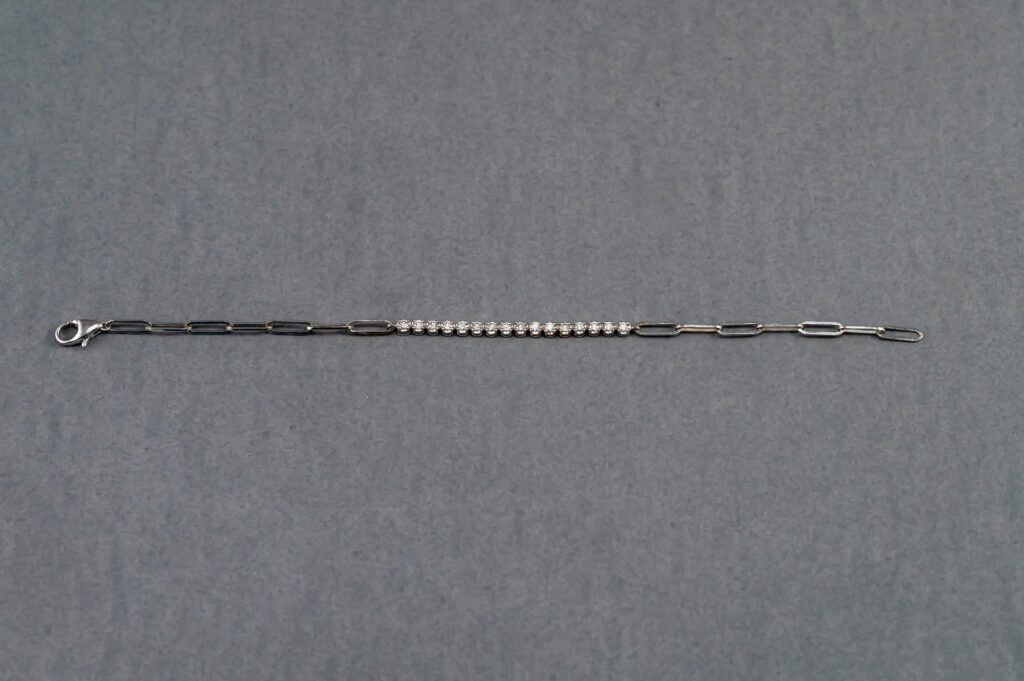 14k White Gold Diamond Paperclip Bracelet