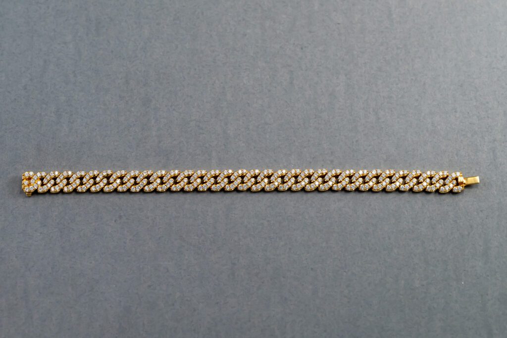 18k Yellow Gold Link Diamond Bracelet