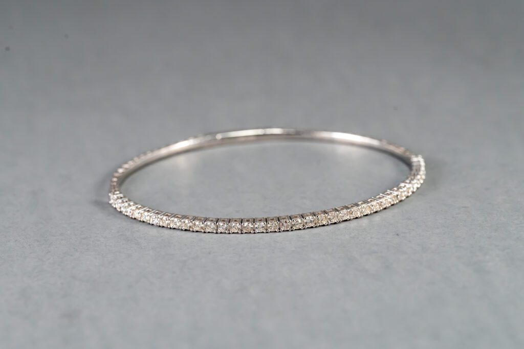 14k White Gold Flexible Bangle Bracelet
