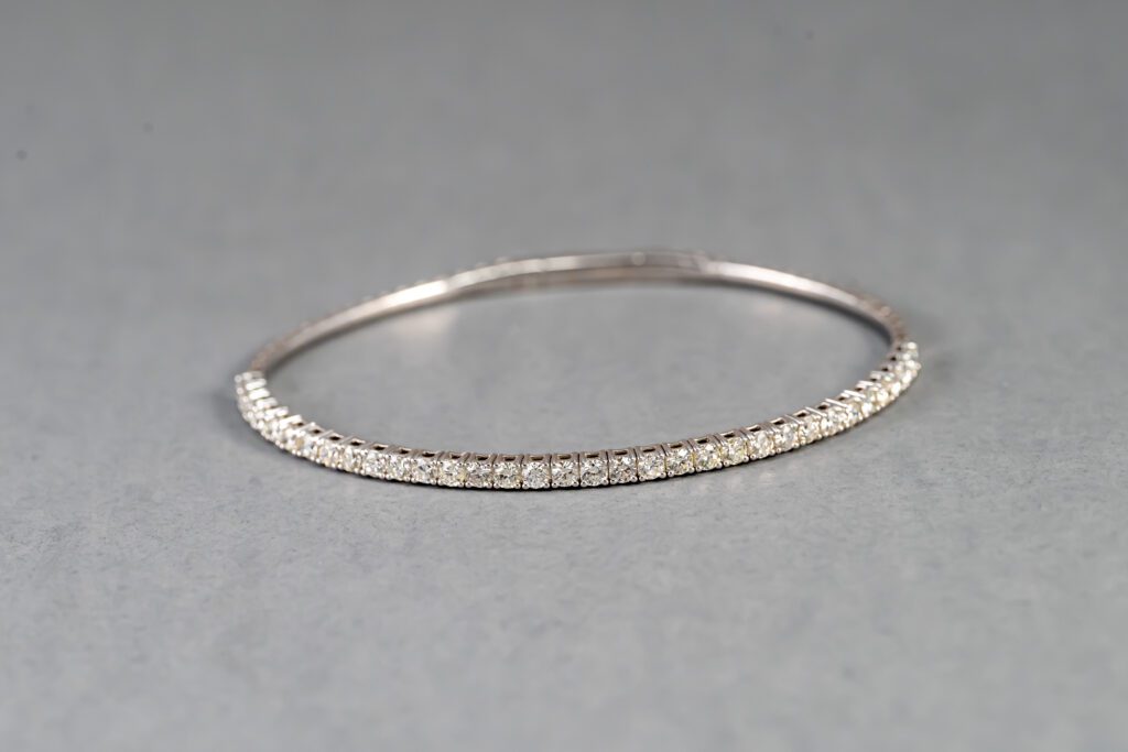 14k White Gold Diamond Flexible Bangle Bracelet