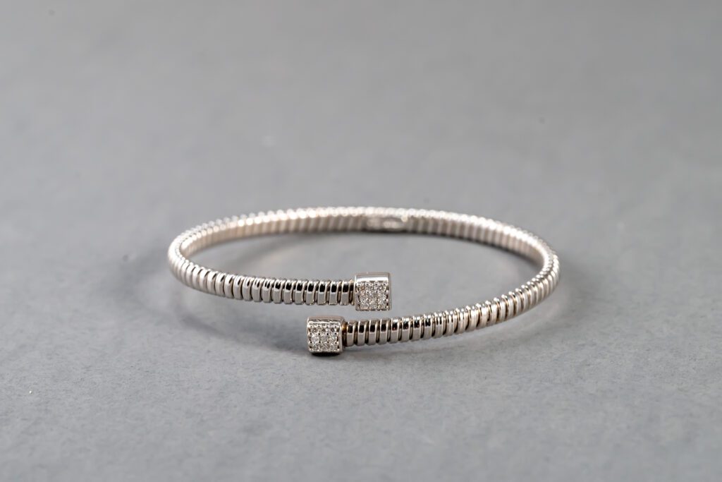18k White Gold Diamond Flexible Bangle Bracelet